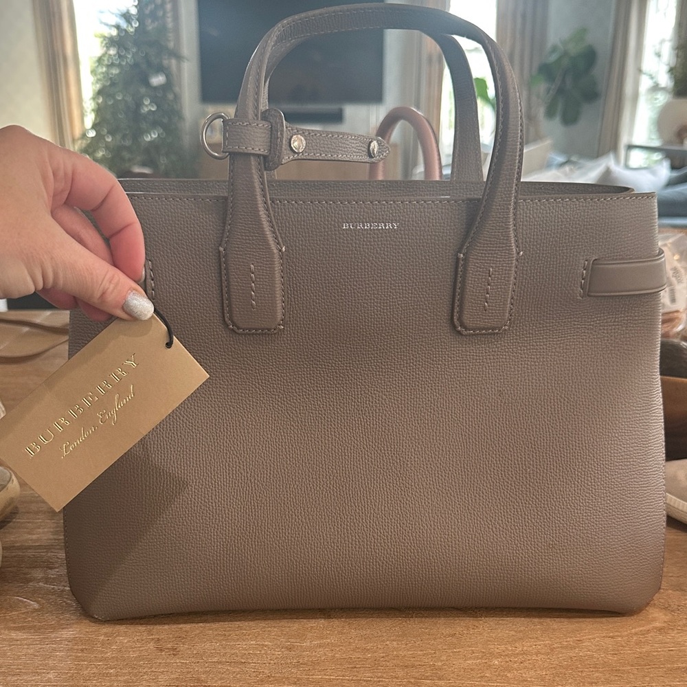 Burberry Beige Leather Tote - Picture 1 of 4